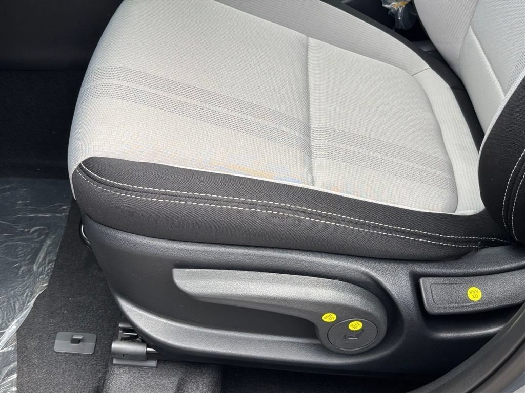 New 2026 Hyundai Venue SEL FWD image 13