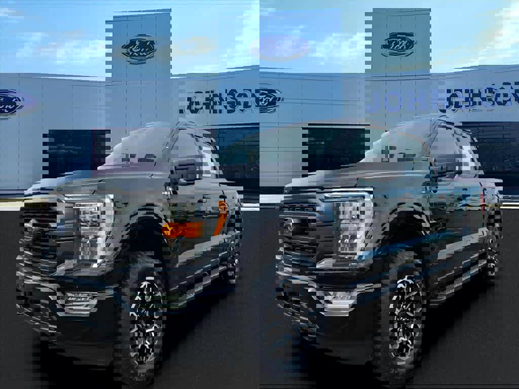 Certified 2022 Ford F150 XLT w/ Equipment Group 302A High image 5