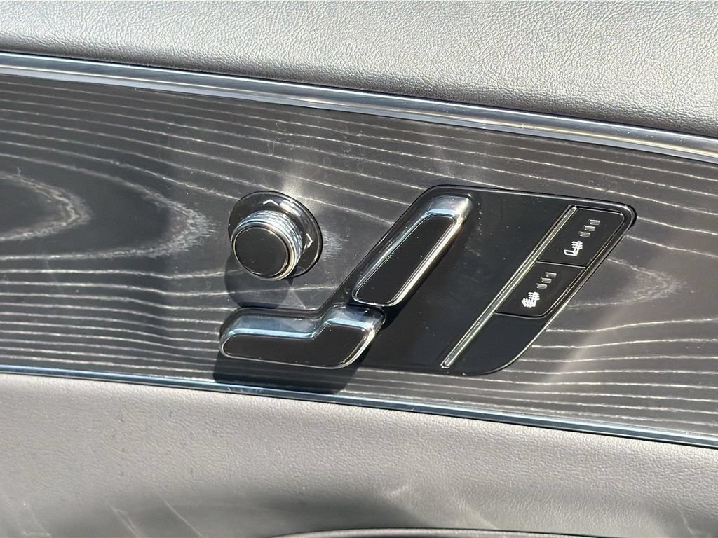 Certified 2024 Cadillac Lyriq Sport RWD image 32