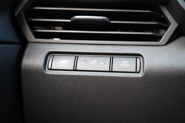 Certified 2025 Nissan Altima 2.5 SV FWD image 18