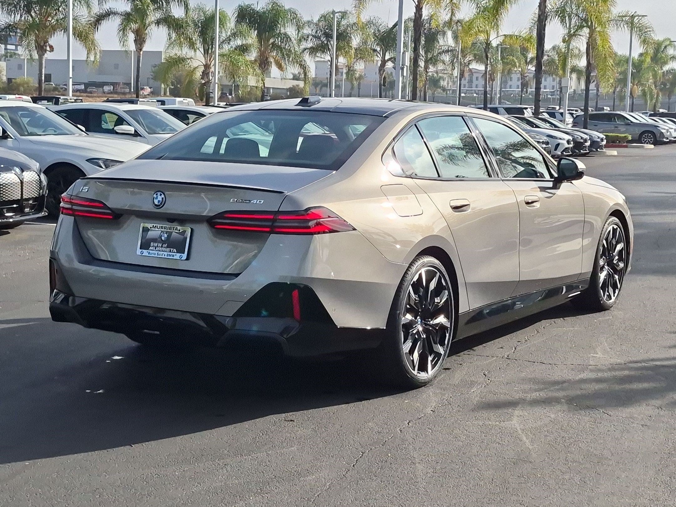 Used 2024 BMW i5 eDrive40i w/ M Sport Package RWD image 10