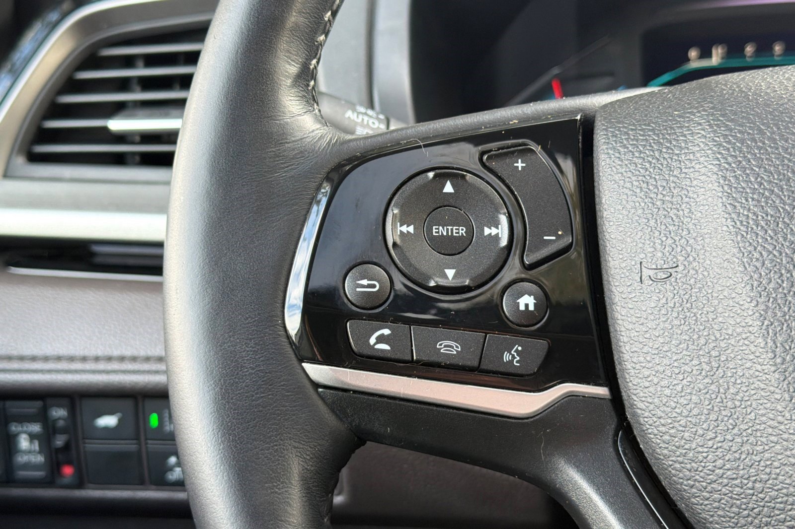 Used 2019 Honda Odyssey Elite image 32