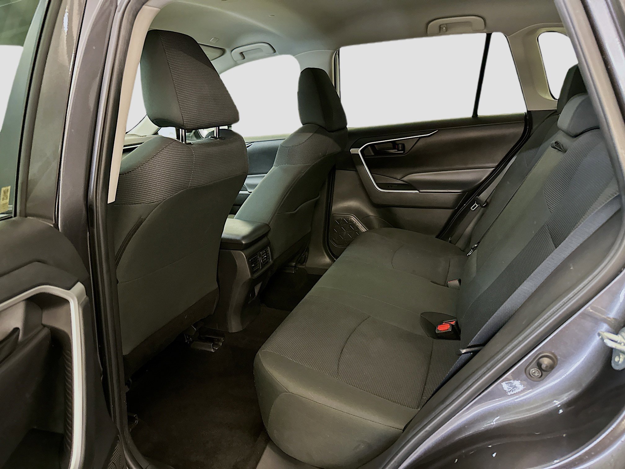 Used 2024 Toyota RAV4 LE image 29