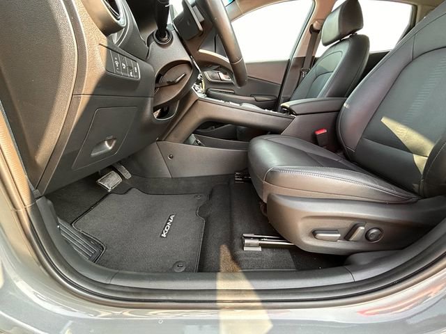 Used 2023 Hyundai Kona Limited w/ Cargo Package image 23