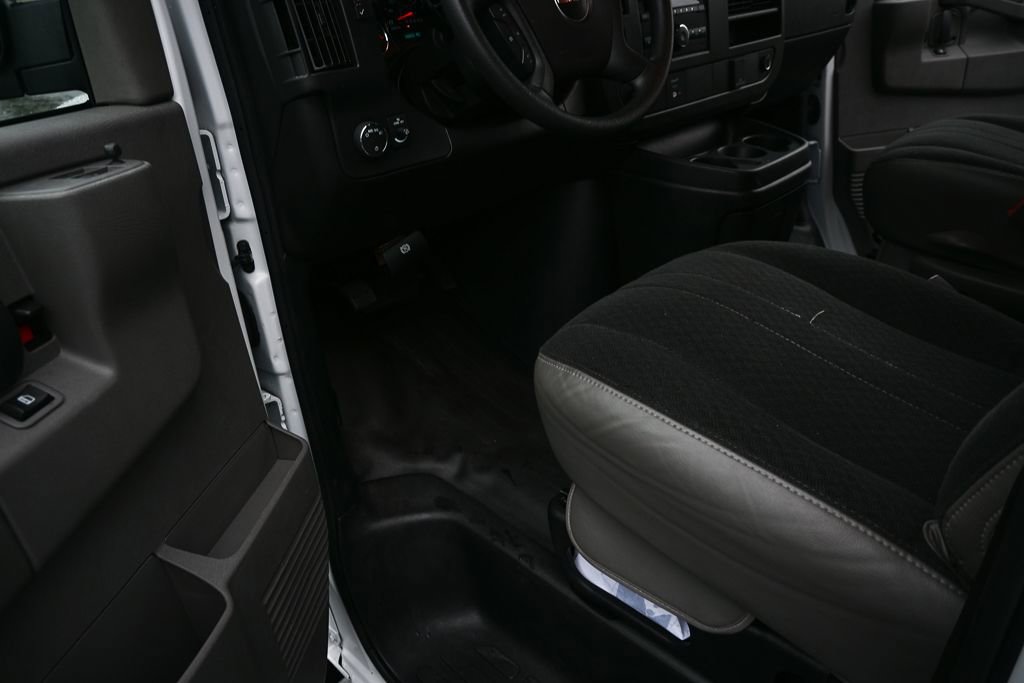 Used 2024 GMC Savana 2500 w/ Driver Convenience Package RWD image 7