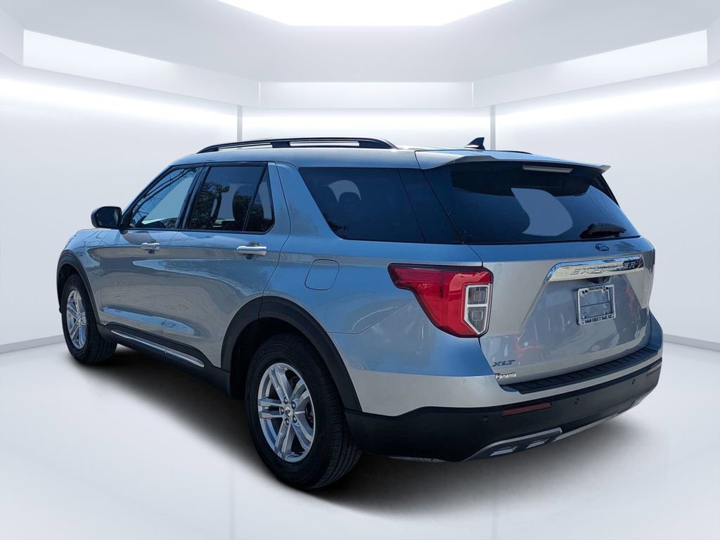 Used 2023 Ford Explorer XLT w/ Equipment Group 202A RWD image 5