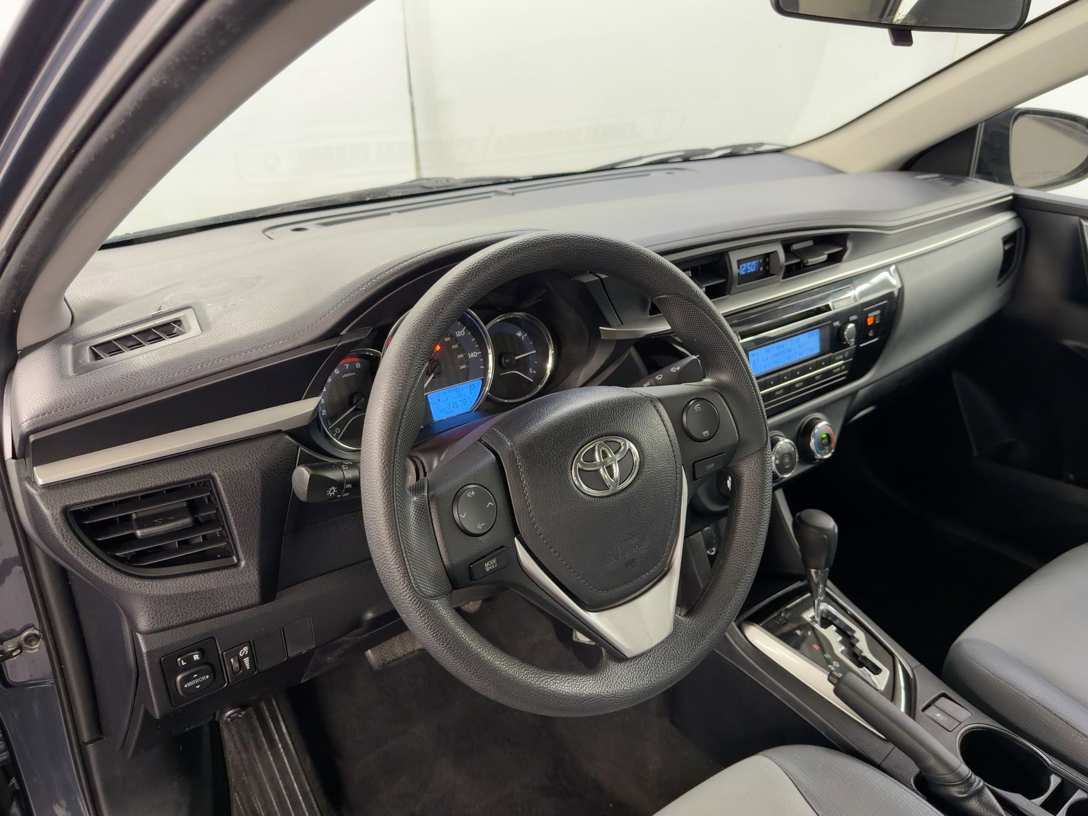 Used 2014 Toyota Corolla L image 4