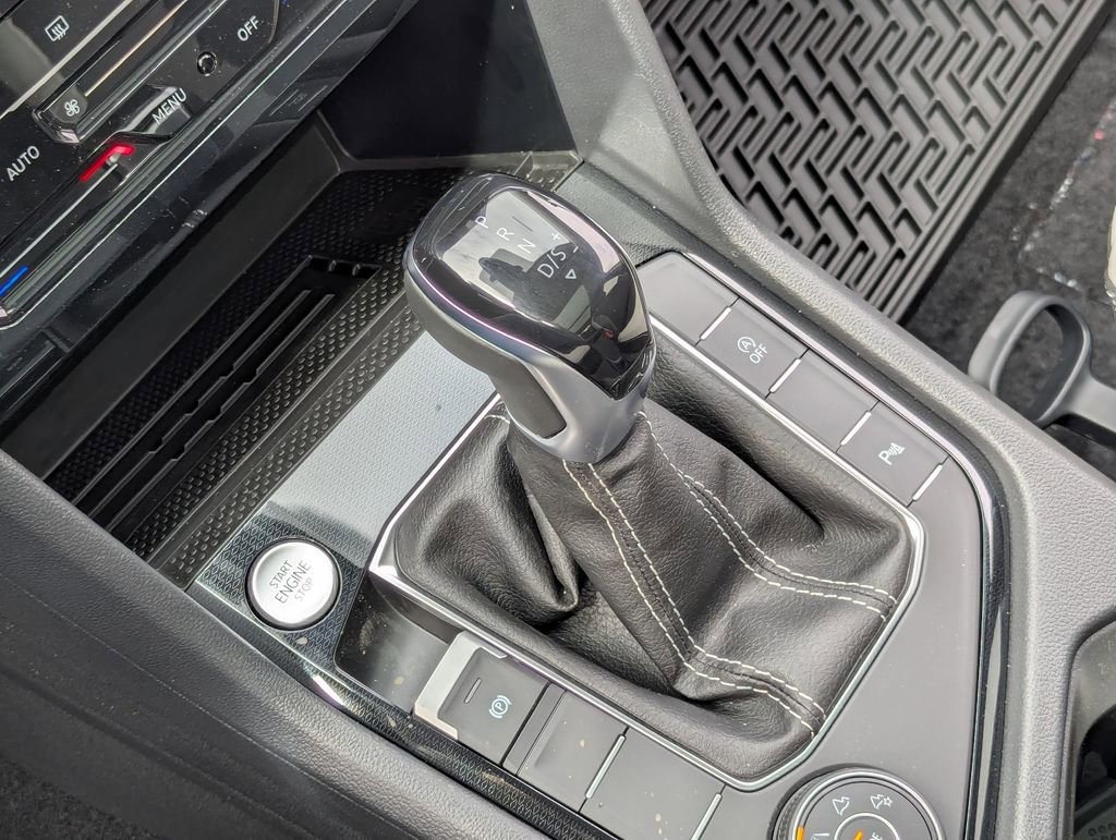 New 2026 Volkswagen Taos SE AWD/4WD image 16