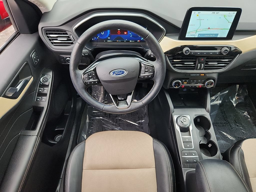 Used 2022 Ford Escape Titanium w/ Titanium Elite Package AWD/4WD image 12