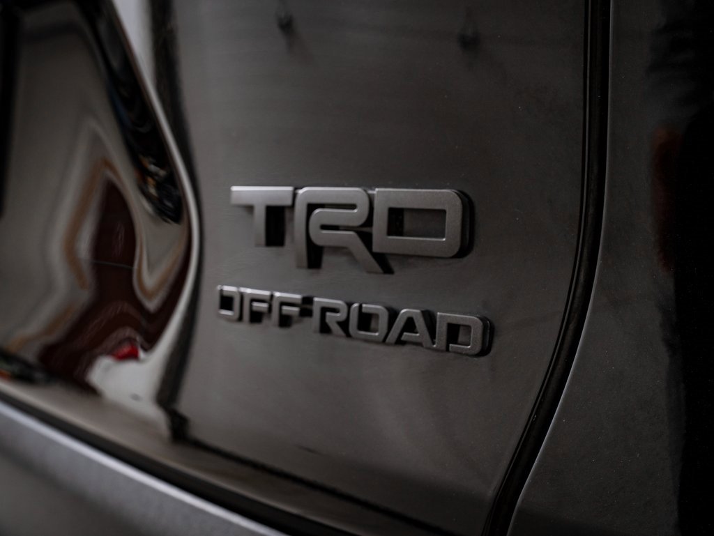 Used 2020 Toyota RAV4 AWD image 18