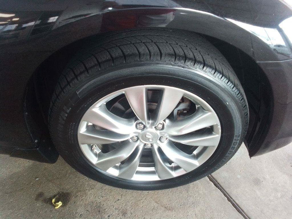 Used 2014 INFINITI Q70 3.7 w/ Premium Package AWD/4WD image 29