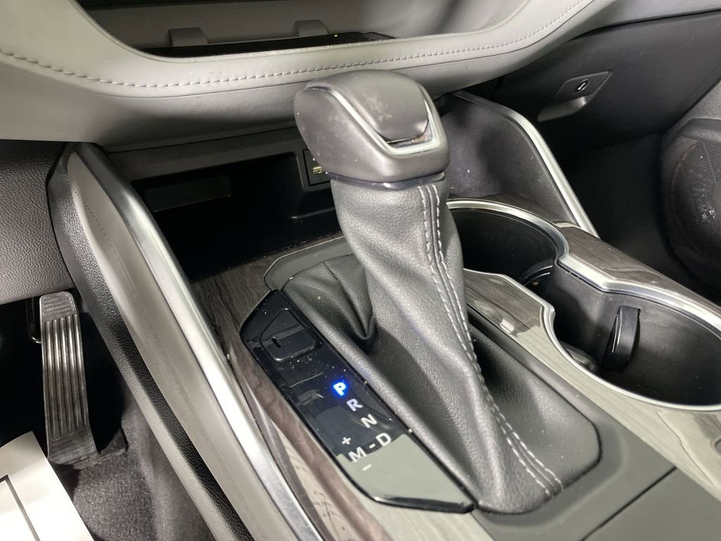 Used 2023 Toyota Highlander Platinum image 16