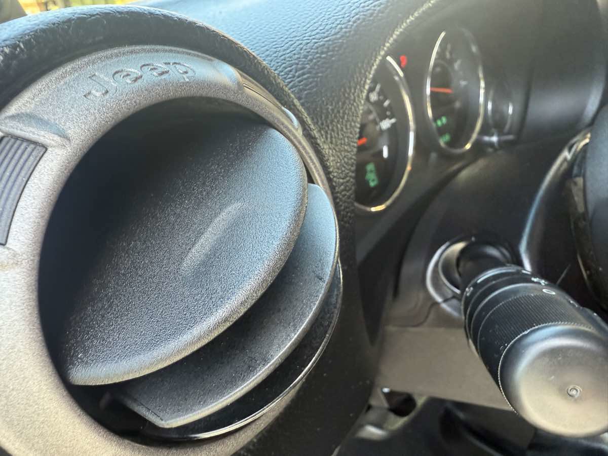 Used 2013 Jeep Wrangler Unlimited Sport image 37