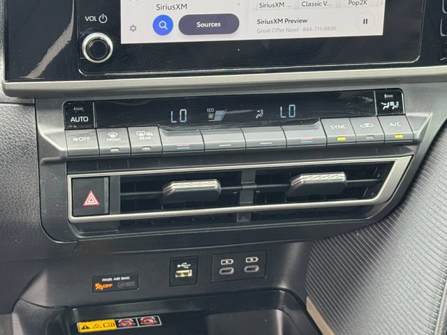 Used 2025 Toyota Camry SE FWD image 18