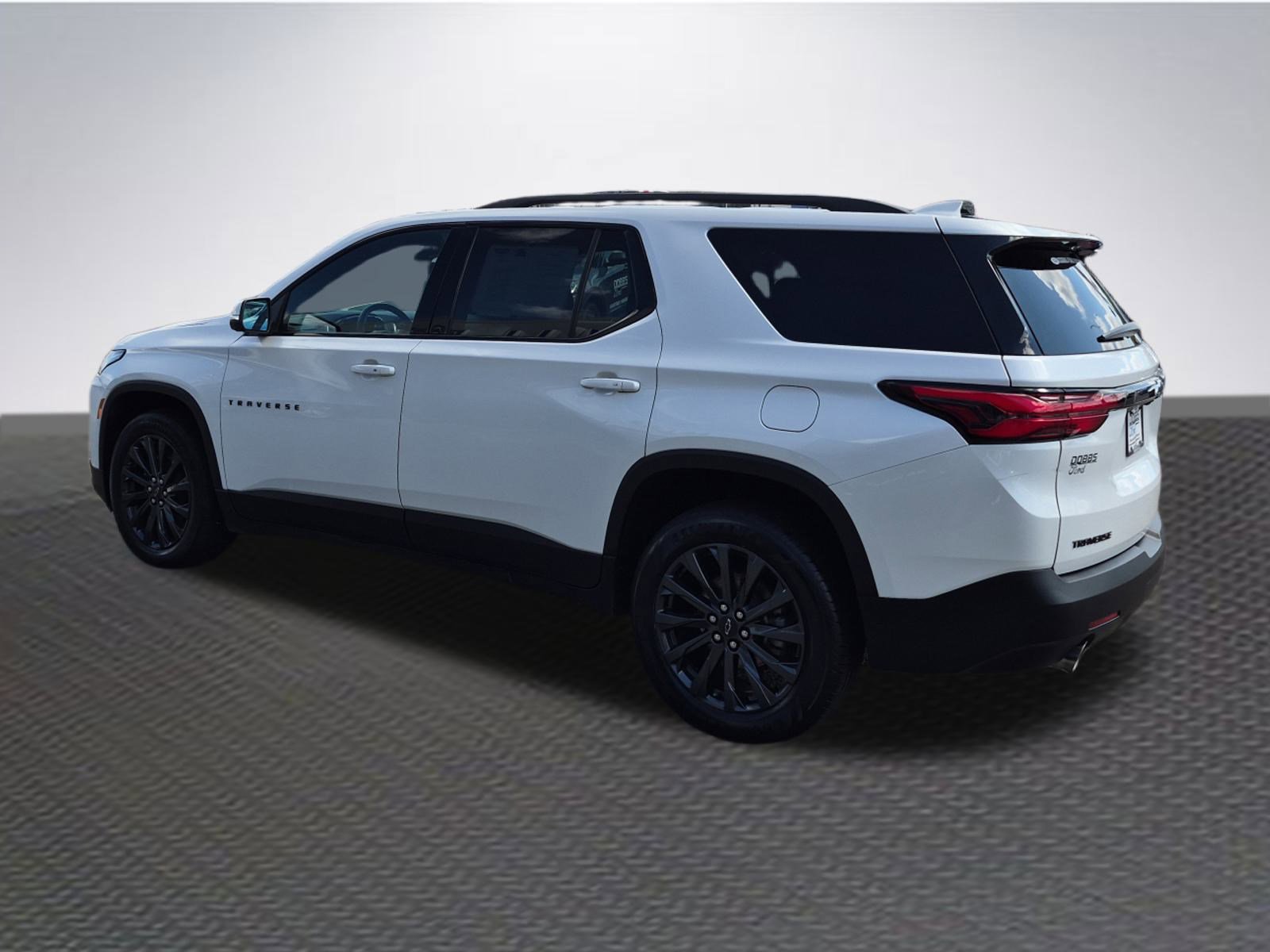 Used 2023 Chevrolet Traverse RS image 5