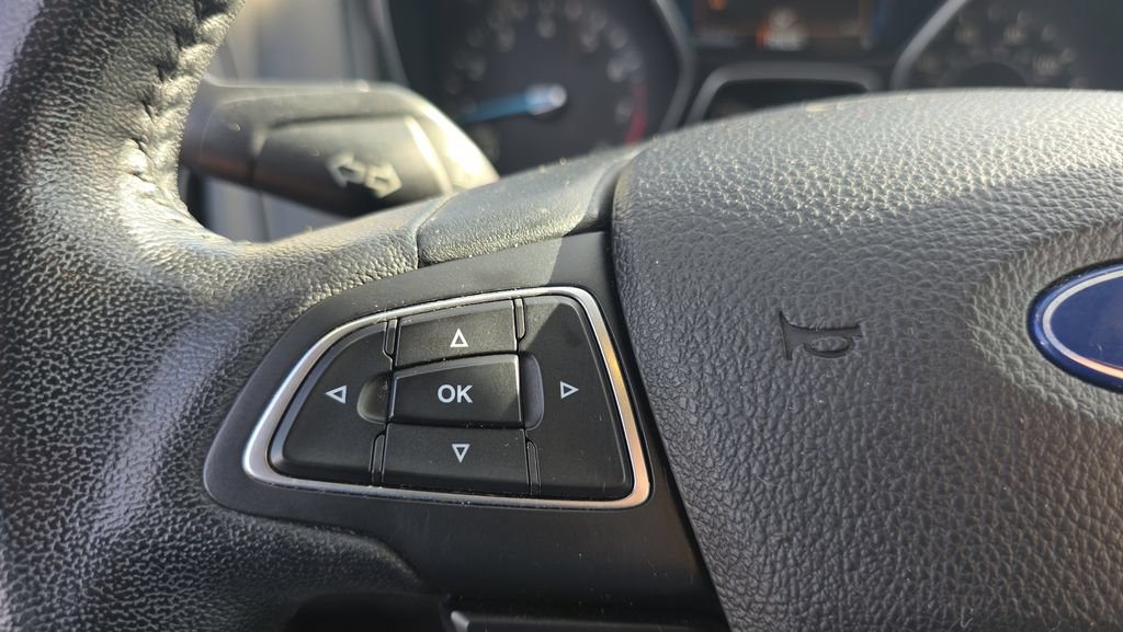 Used 2016 Ford Focus SE w/ Equipment Group 201A FWD image 20