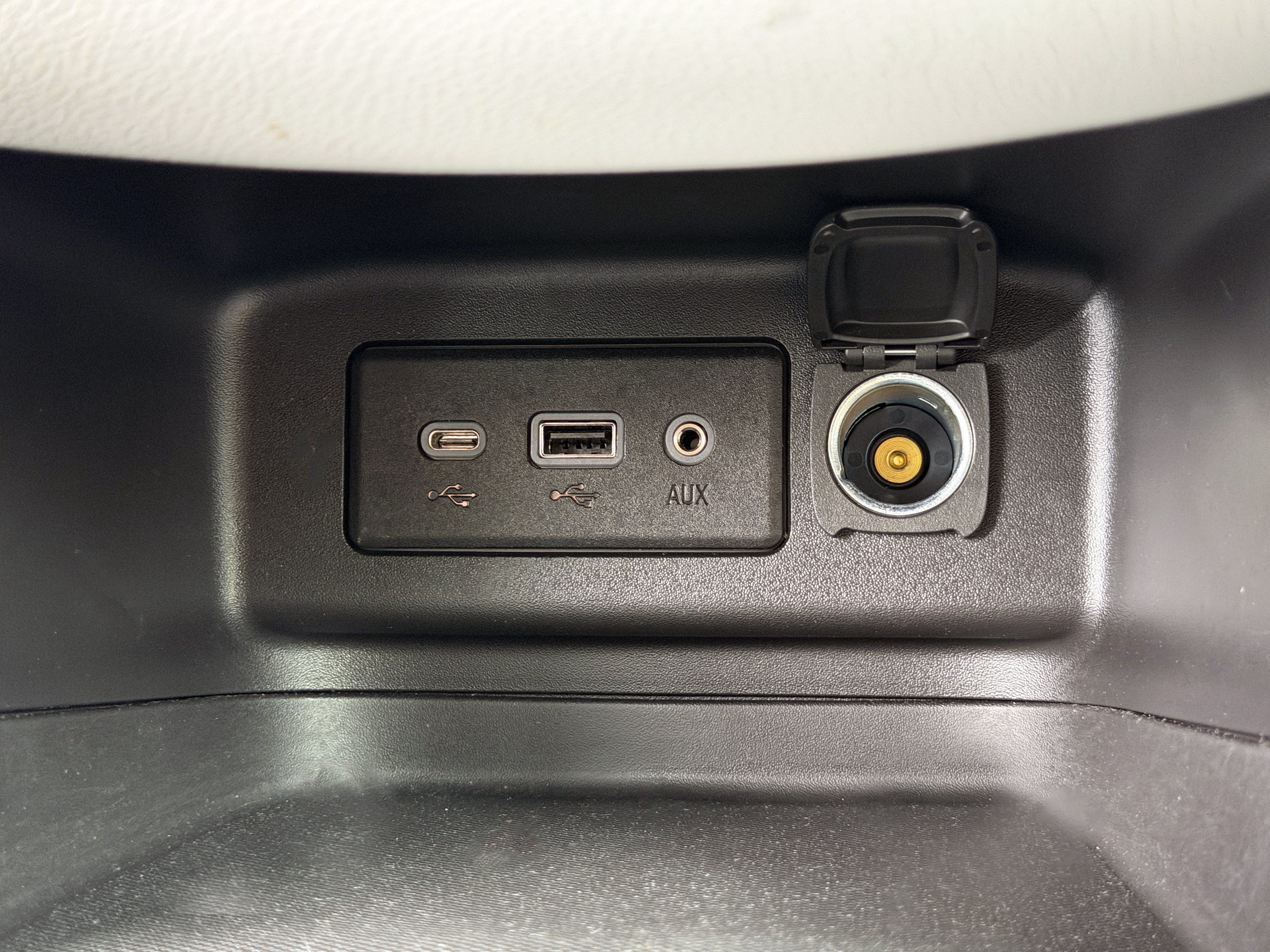 Used 2024 Chevrolet Equinox LS w/ LS Convenience Package FWD image 24
