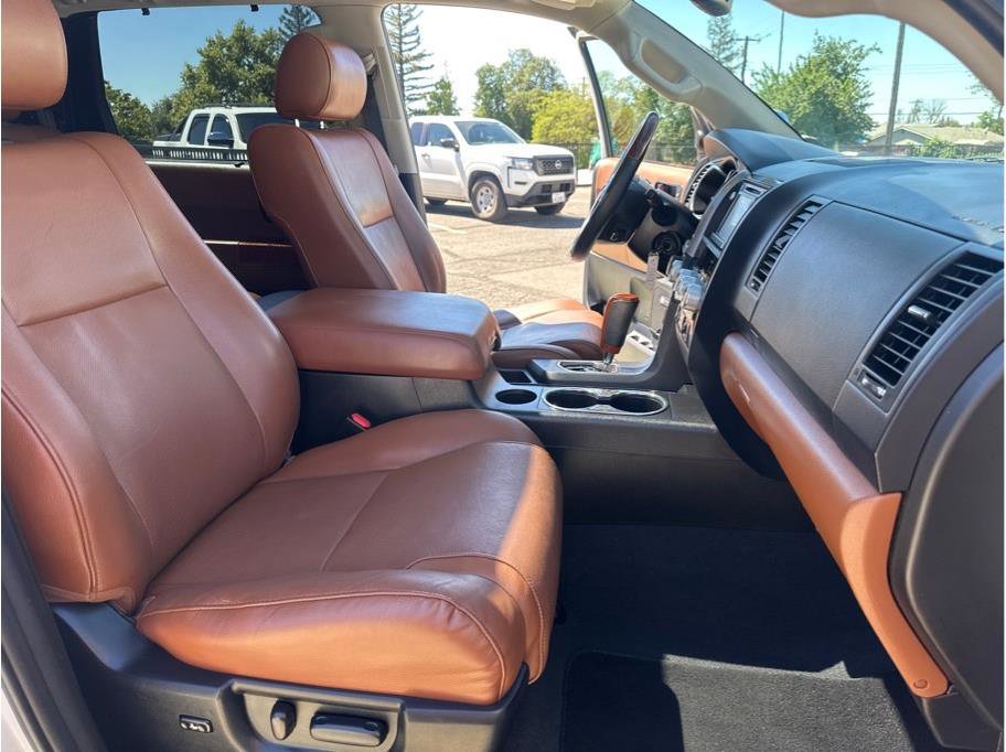 Used 2019 Toyota Sequoia Platinum AWD/4WD image 39