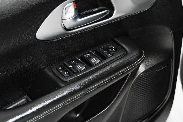 Used 2019 Chrysler Pacifica Limited w/ Advanced Safetytec Group image 42