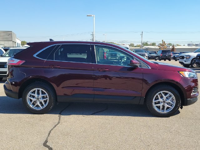 Certified 2023 Ford Edge SEL w/ Convenience Package AWD/4WD image 6