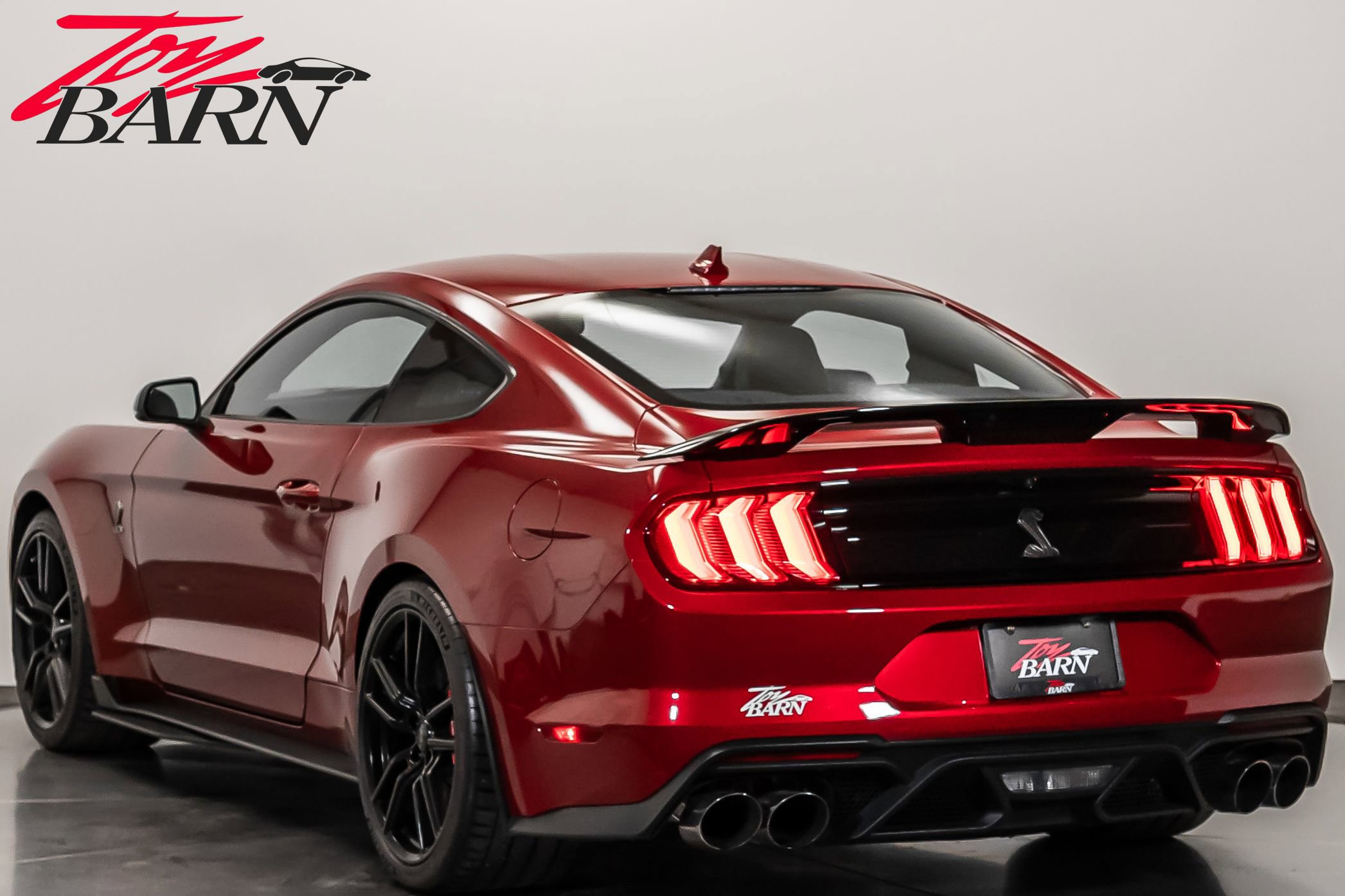 Used 2021 Ford Mustang Shelby GT500 w/ Technology Package image 3