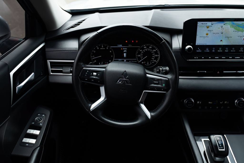 Used 2022 Mitsubishi Outlander SE FWD image 11