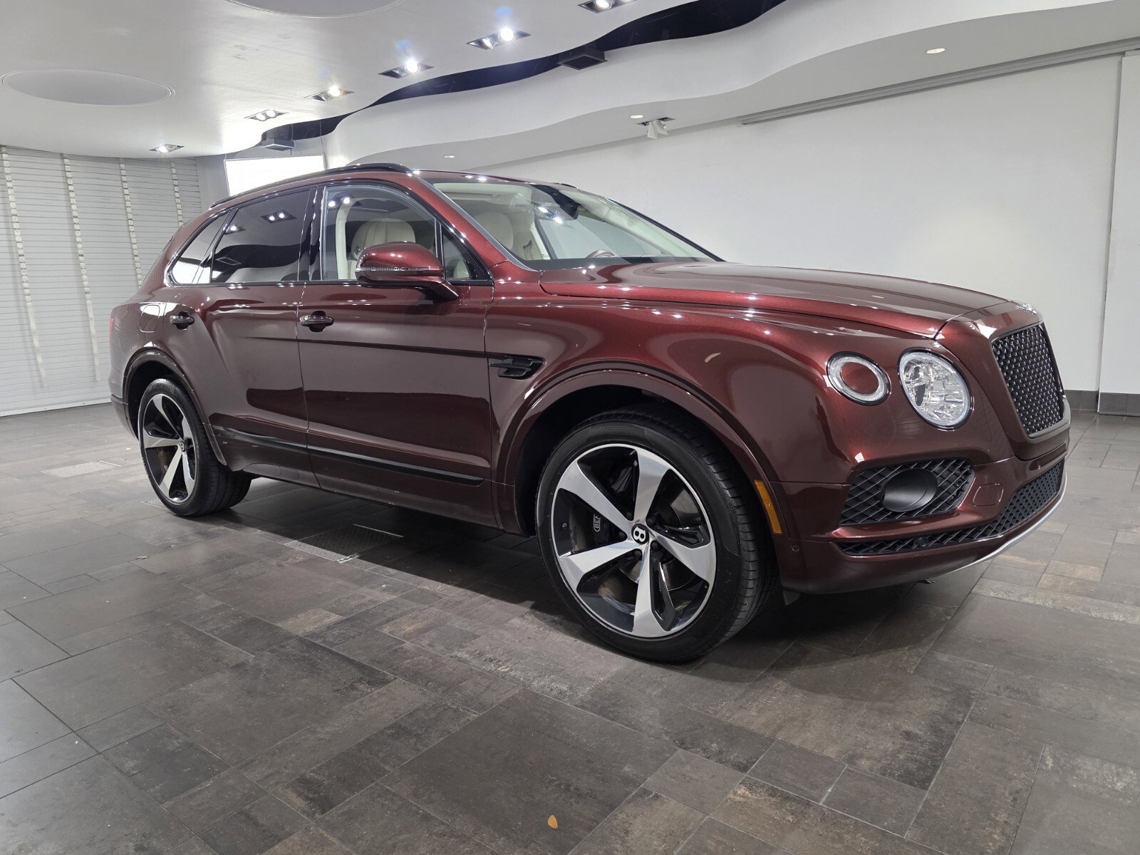 Used 2019 Bentley Bentayga AWD/4WD image 25