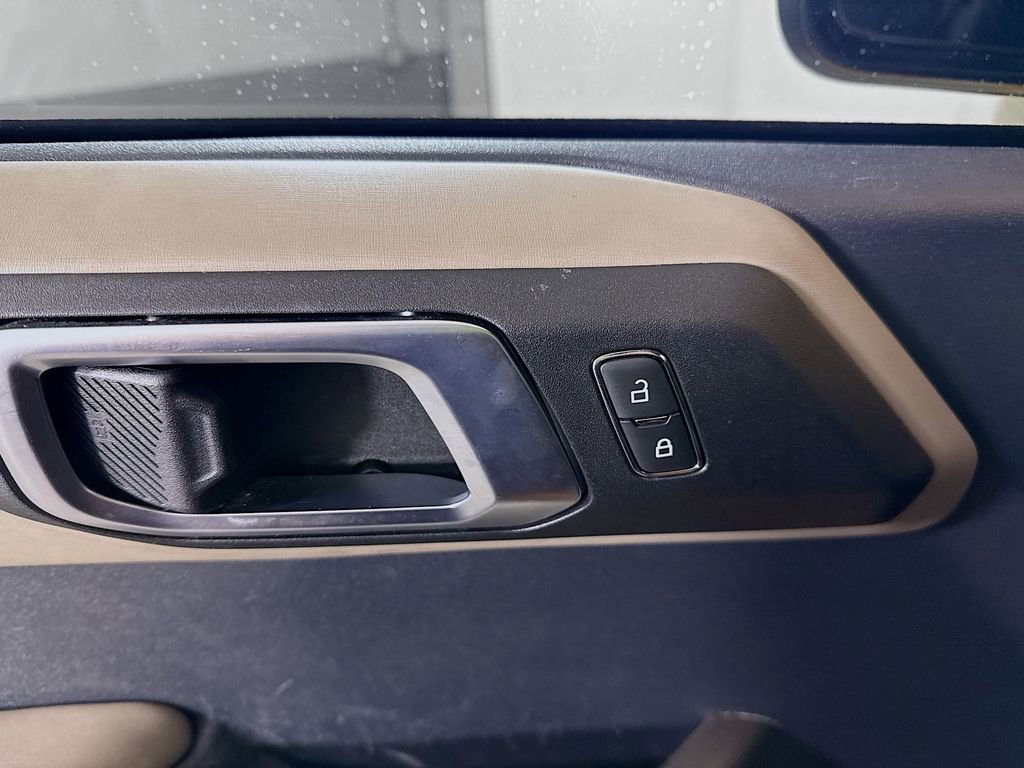 Used 2022 Ford Bronco Wildtrak image 23