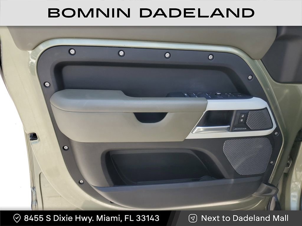 Used 2020 Land Rover Defender 110 SE image 13