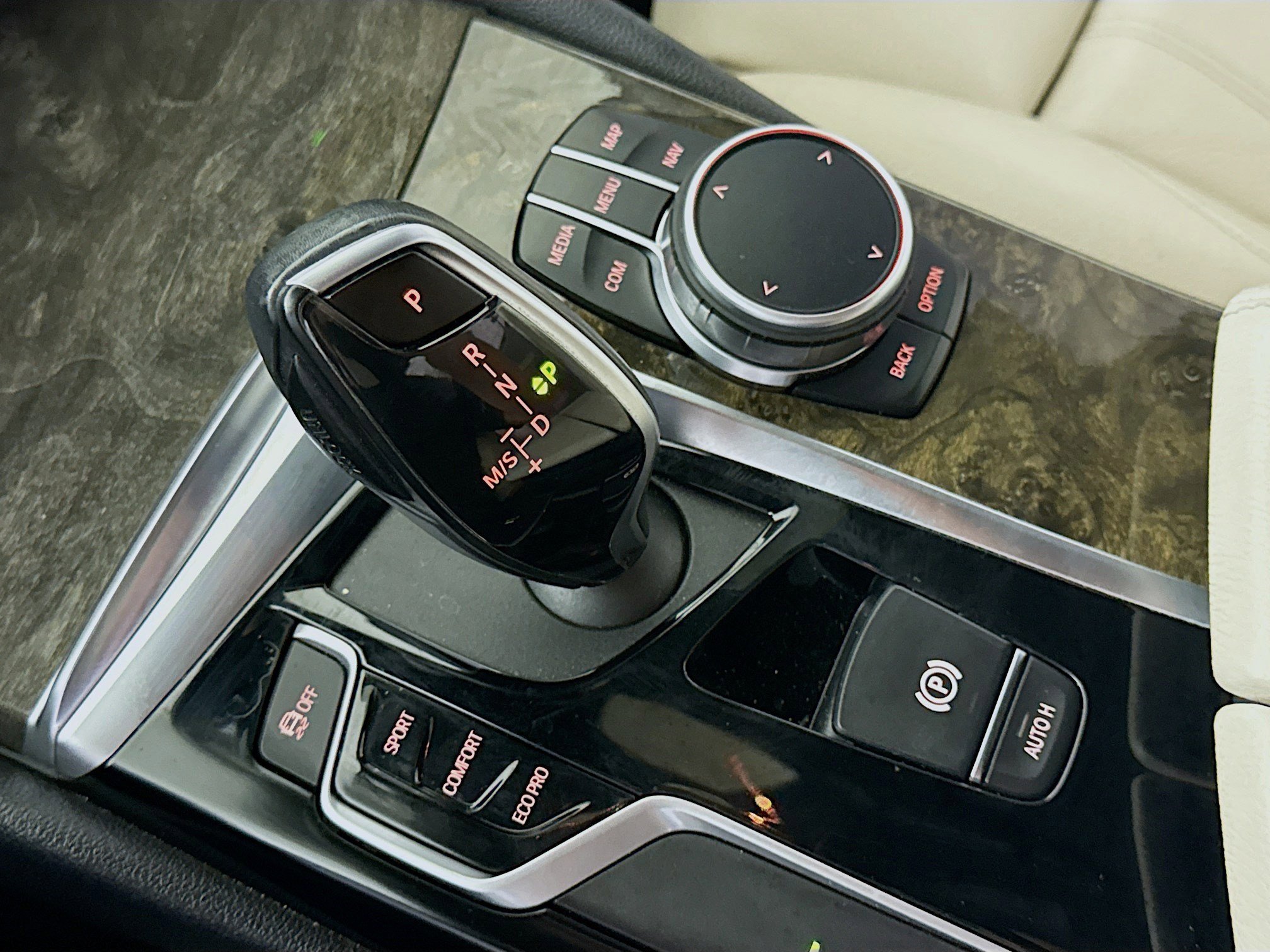 Used 2019 BMW 530i w/ Convenience Package image 20