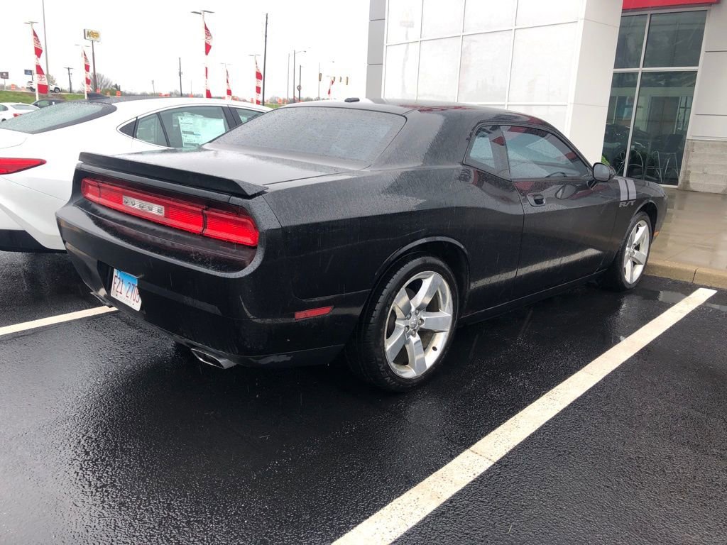 Used 2010 Dodge Challenger R/T image 4
