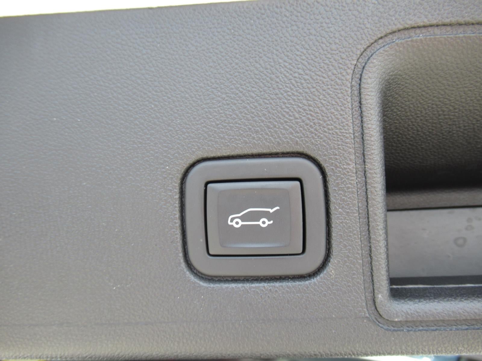 Used 2024 GMC Terrain SLE w/ Driver Convenience Package AWD/4WD image 34