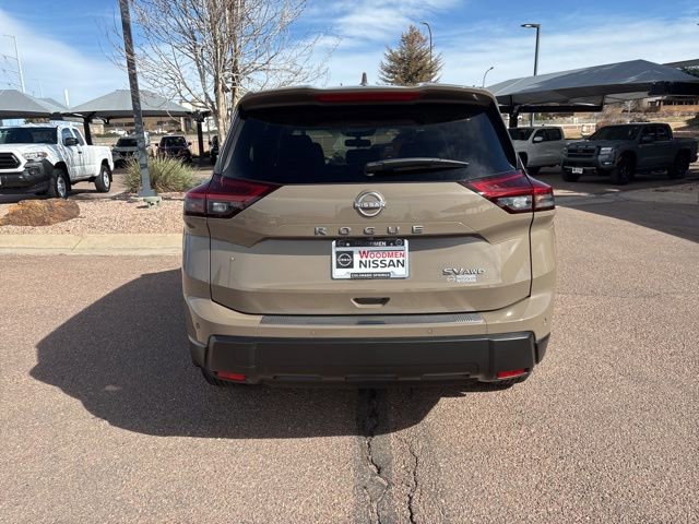 Used 2024 Nissan Rogue SV image 8
