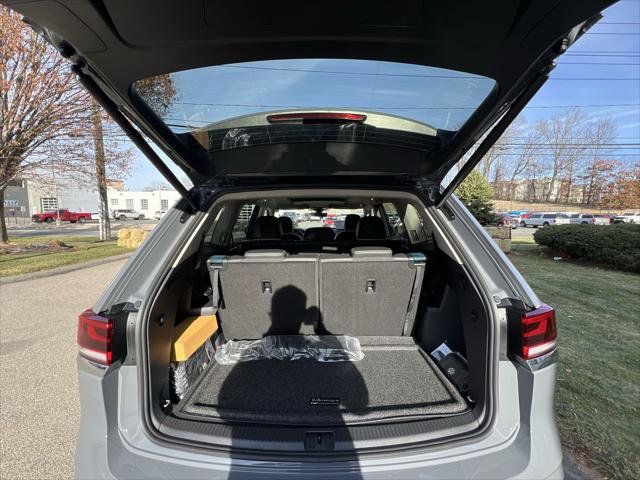 New 2026 Volkswagen Atlas SEL Premium R-Line image 24