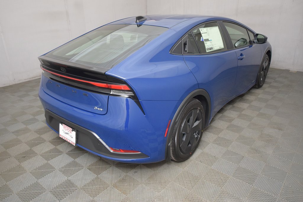 New 2026 Toyota Prius LE image 5