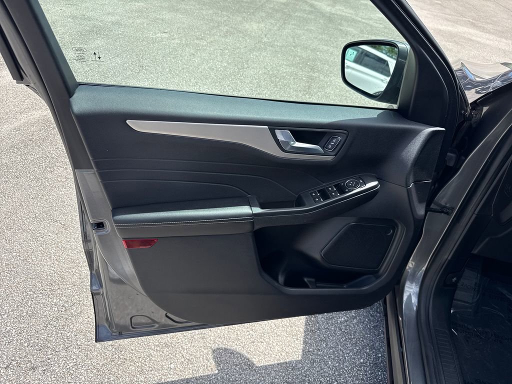 Used 2022 Ford Escape SEL FWD image 14