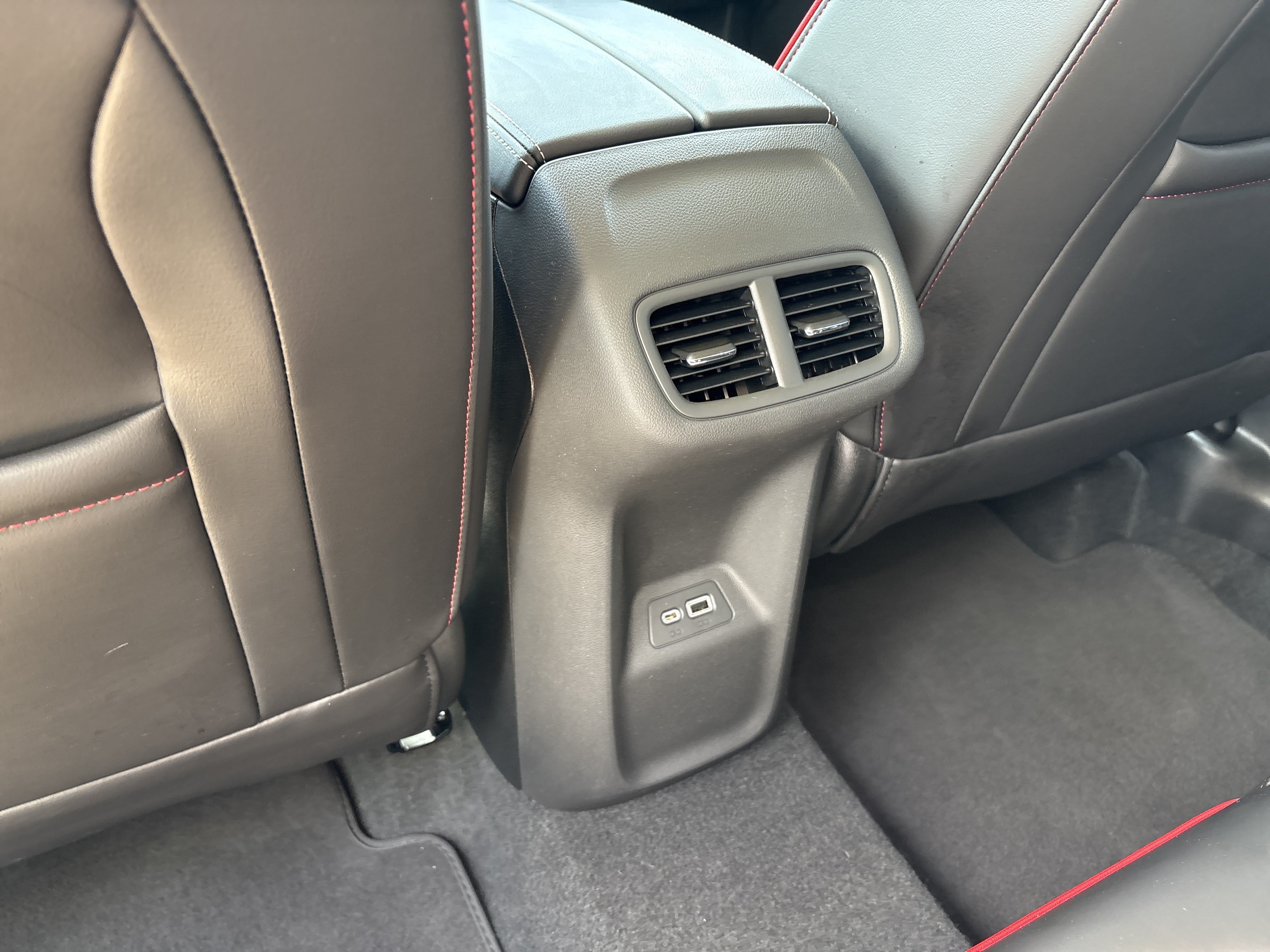 Used 2023 Buick Envision Essence w/ Technology Package I AWD/4WD image 18