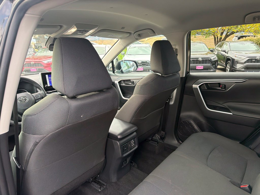 Used 2025 Toyota RAV4 LE AWD/4WD image 21