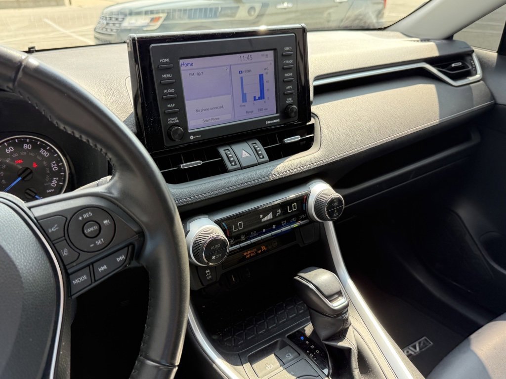 Used 2022 Toyota RAV4 XLE Premium image 22