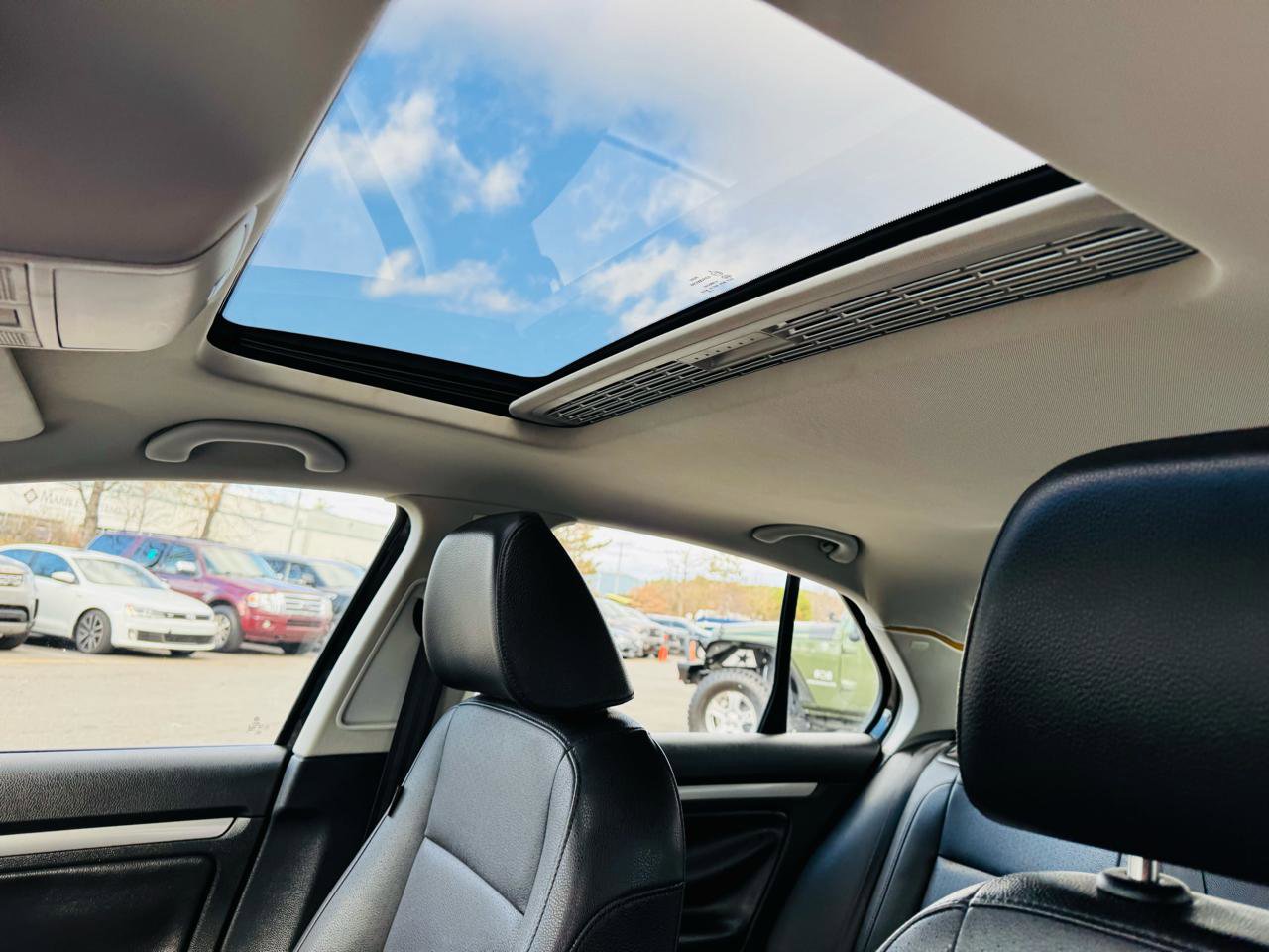 Used 2010 Volkswagen Jetta SE image 13