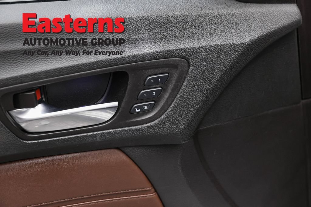 Used 2017 Acura TLX FWD image 21