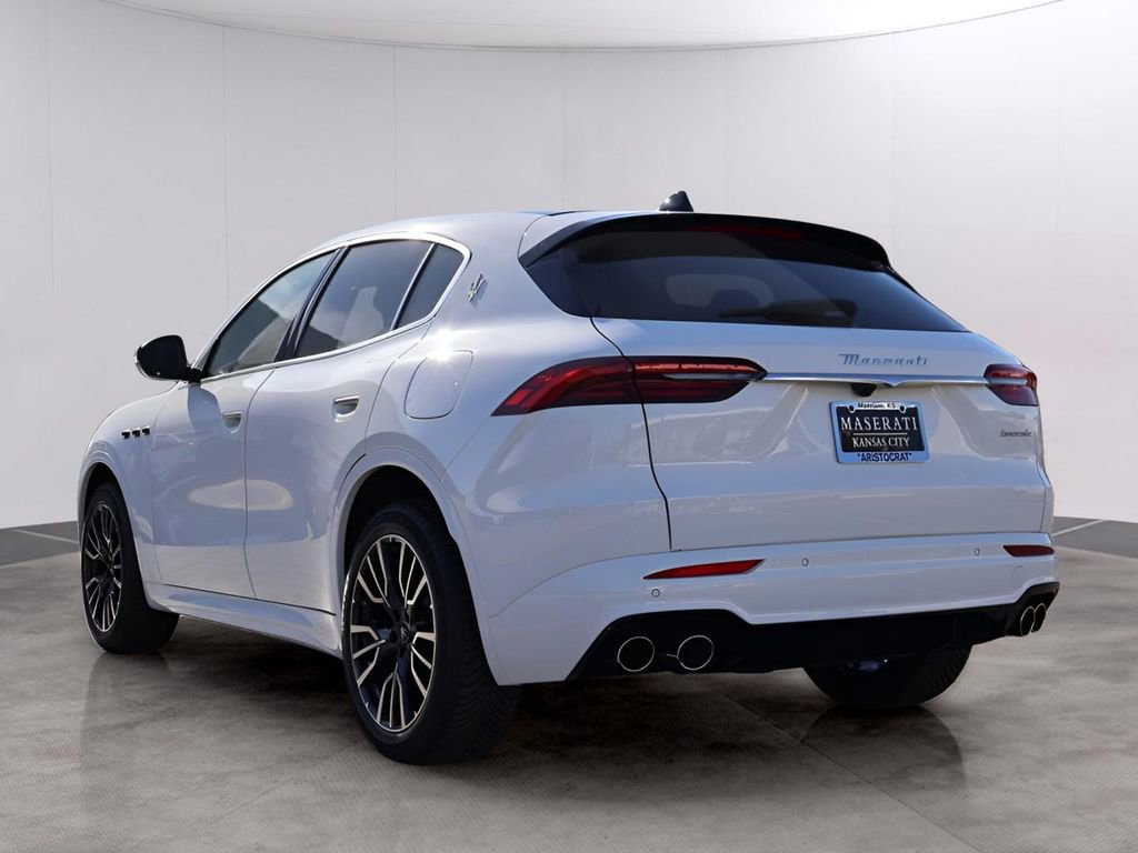 New 2025 Maserati Grecale GT image 7