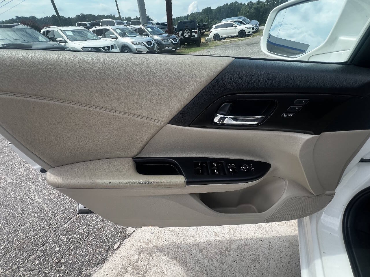 Used 2015 Honda Accord EX-L image 13
