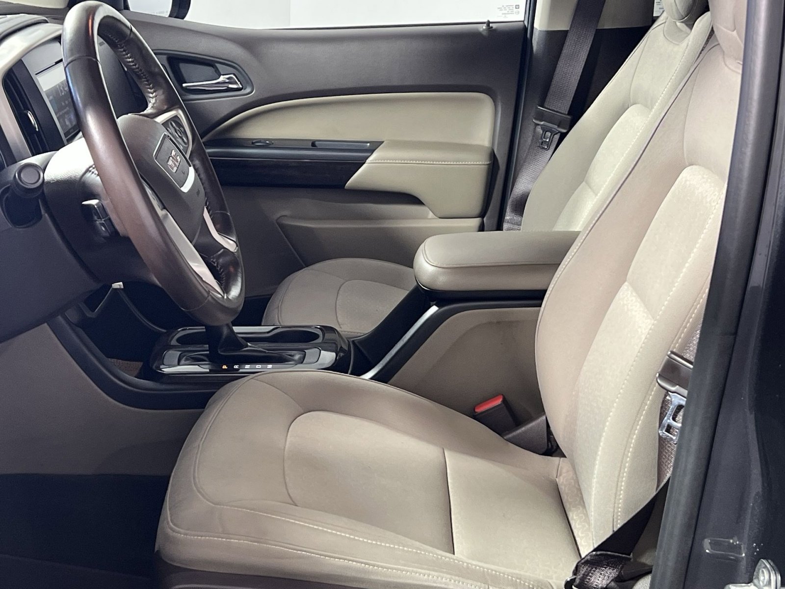 Used 2016 GMC Canyon SLE w/ SLE Convenience Package image 13