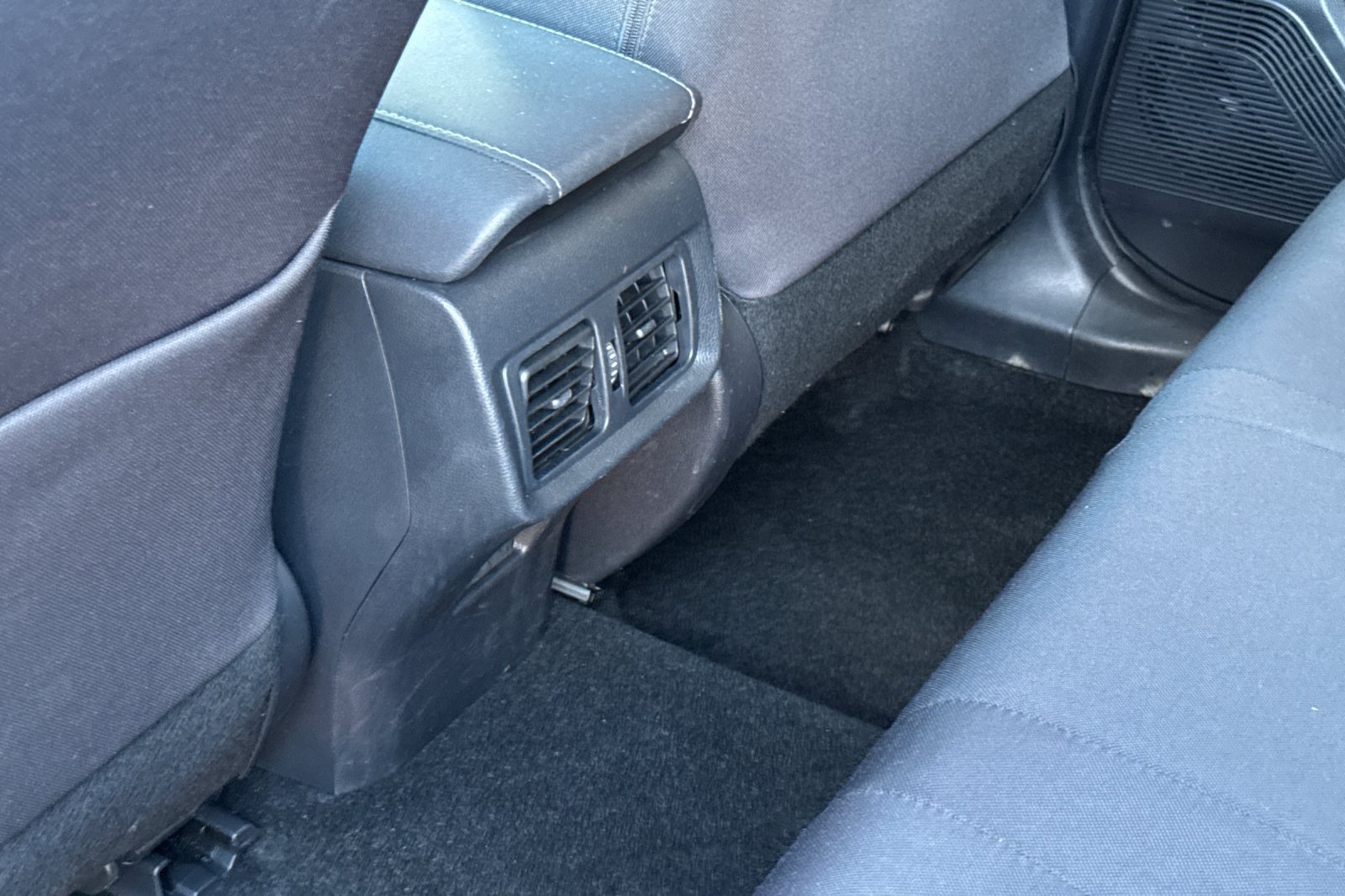 Certified 2024 Toyota Venza LE AWD/4WD image 16