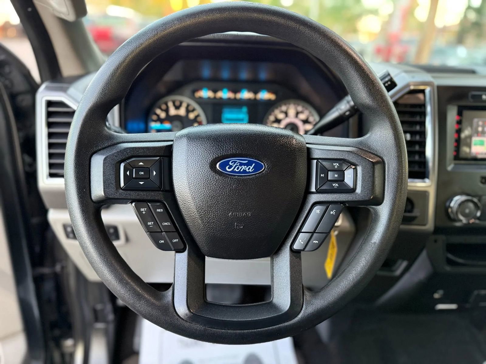 Used 2017 Ford F150 XLT image 24