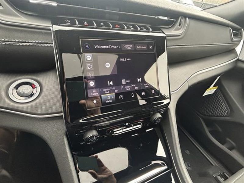 New 2025 Jeep Grand Cherokee L Laredo w/ Trailer Tow Package image 15