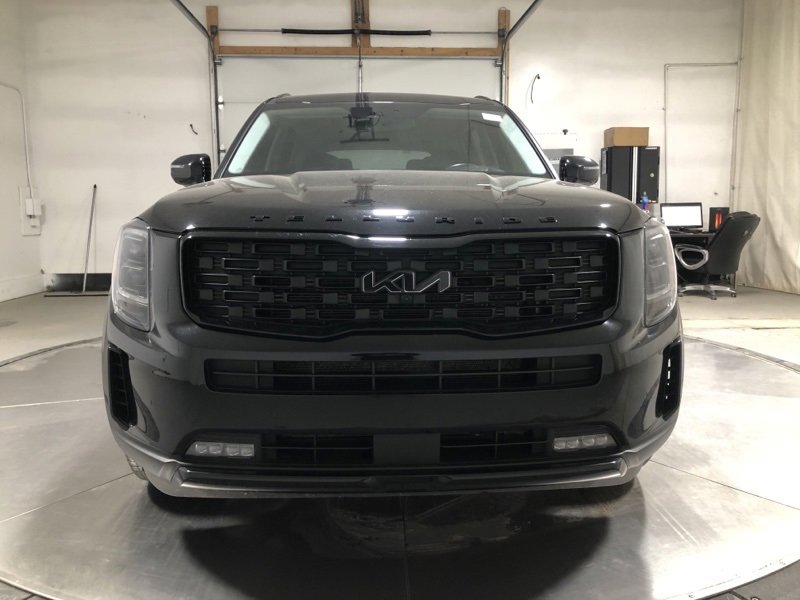 Used 2022 Kia Telluride SX w/ SX Prestige Package image 2