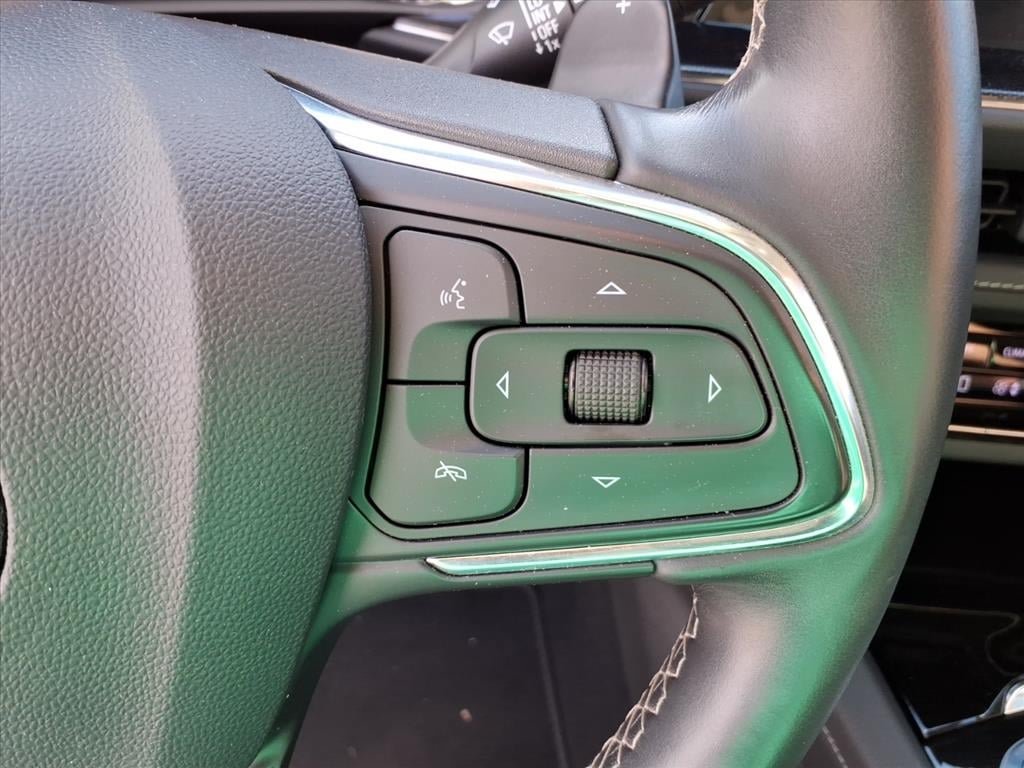 Used 2023 Buick Envision Essence FWD image 23
