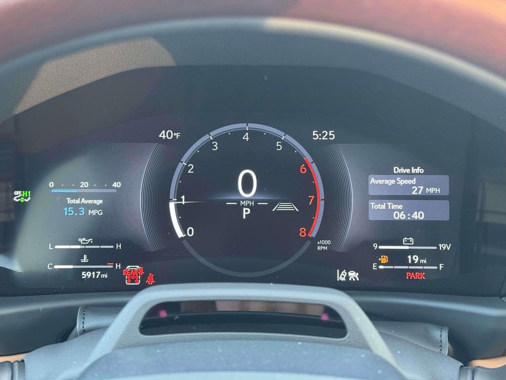 Used 2025 Lexus LX 600 4WD w/ Accessory Package (2T) image 26